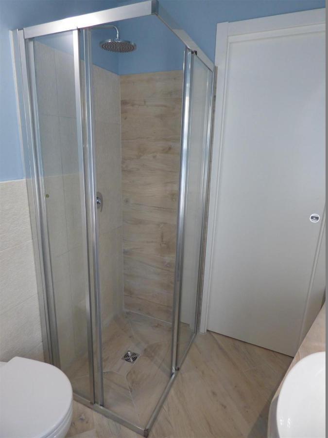 Tundra 1 Apartment Tirrenia Luaran gambar